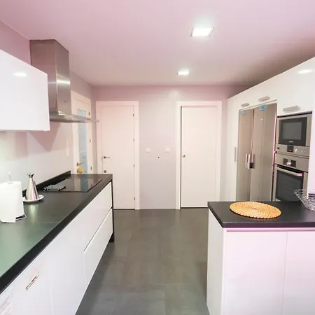 Increíble piso céntrico con parking y piscina, ideal para familias!-3